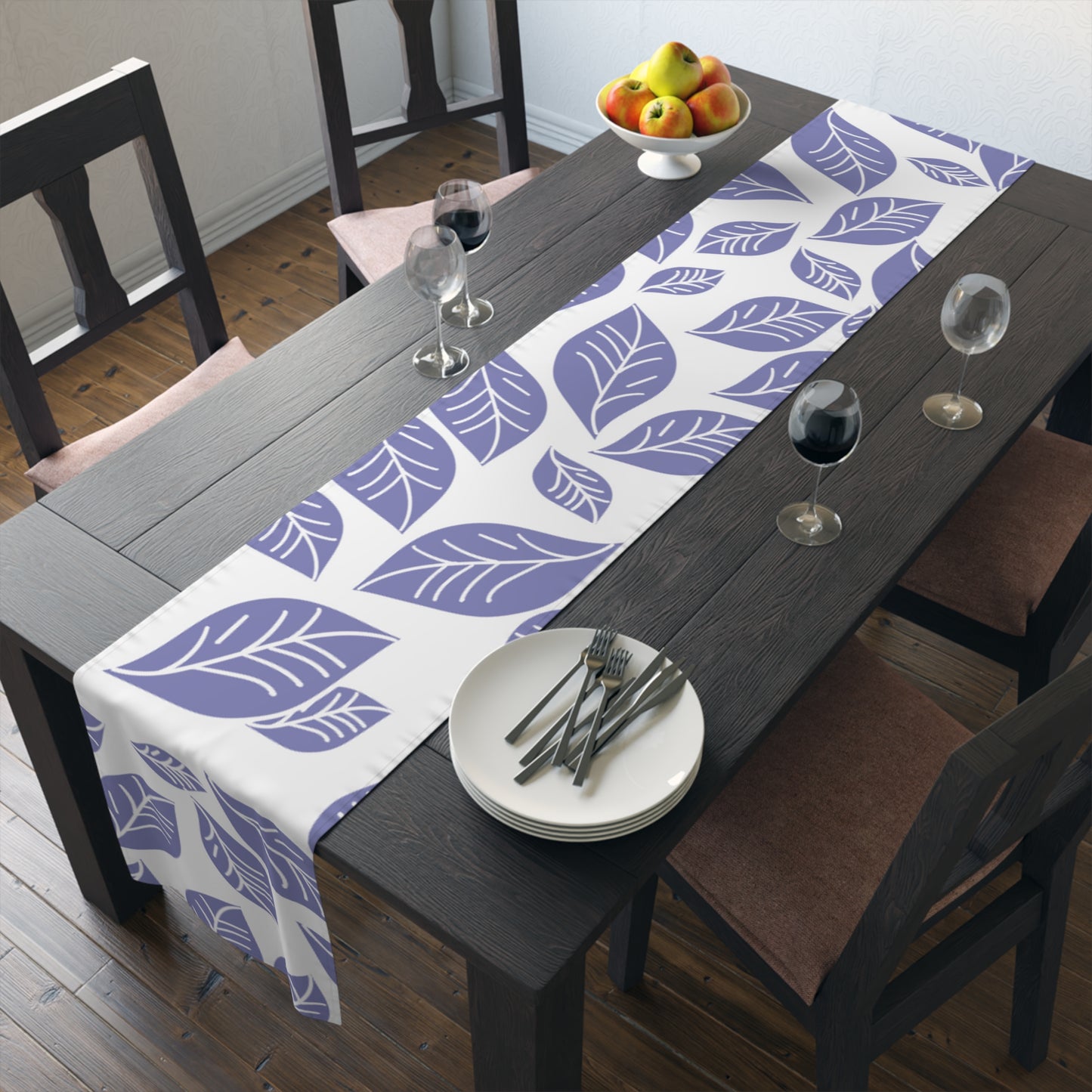 Lavender Leaf Table Runner — Elegant Floral Dining & Wedding Decor