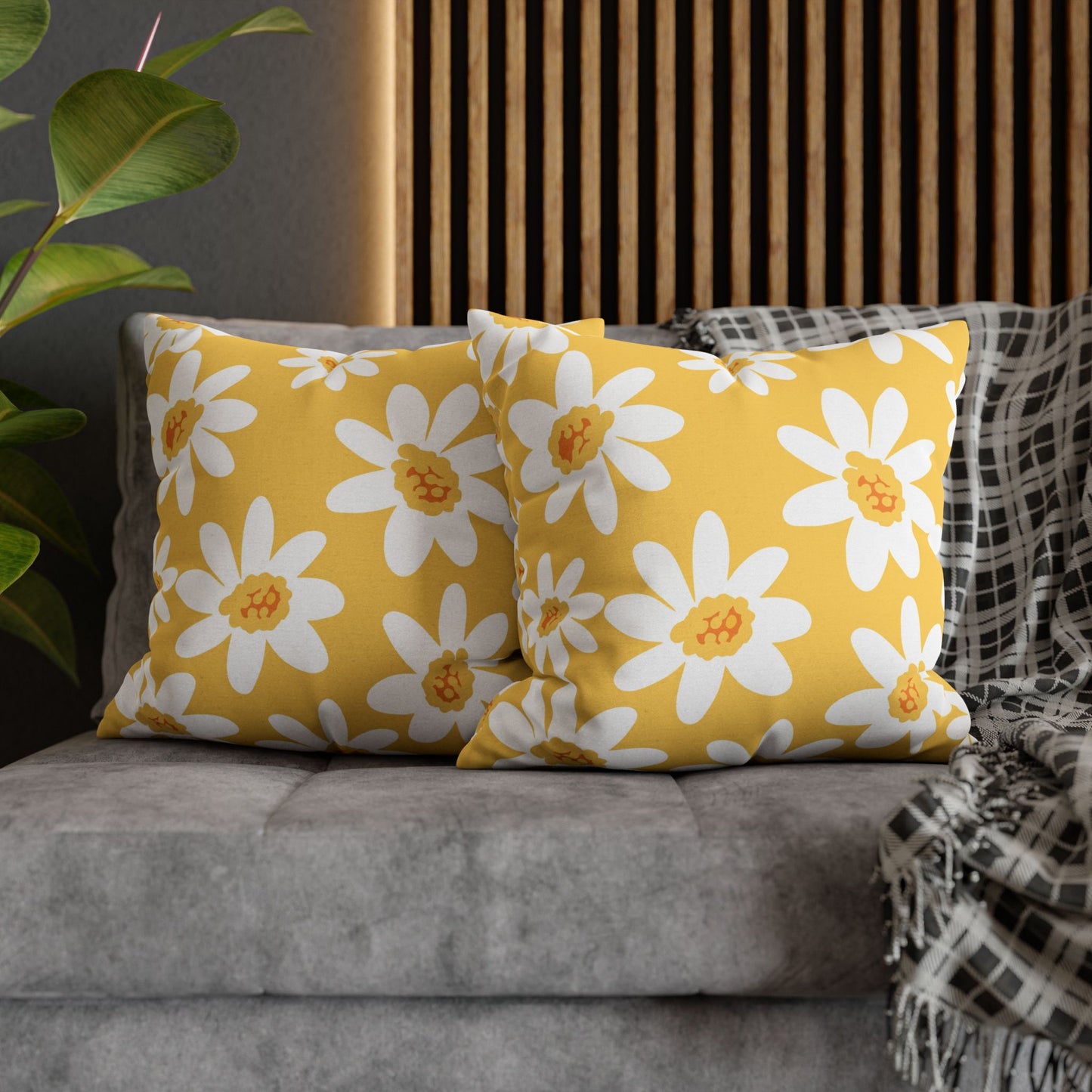 Bright Floral Pillowcase for Home Decor, Yellow Daisy Cushion Cover, Modern Living Room Accent, Gift for Flower Lovers, Spring Decor