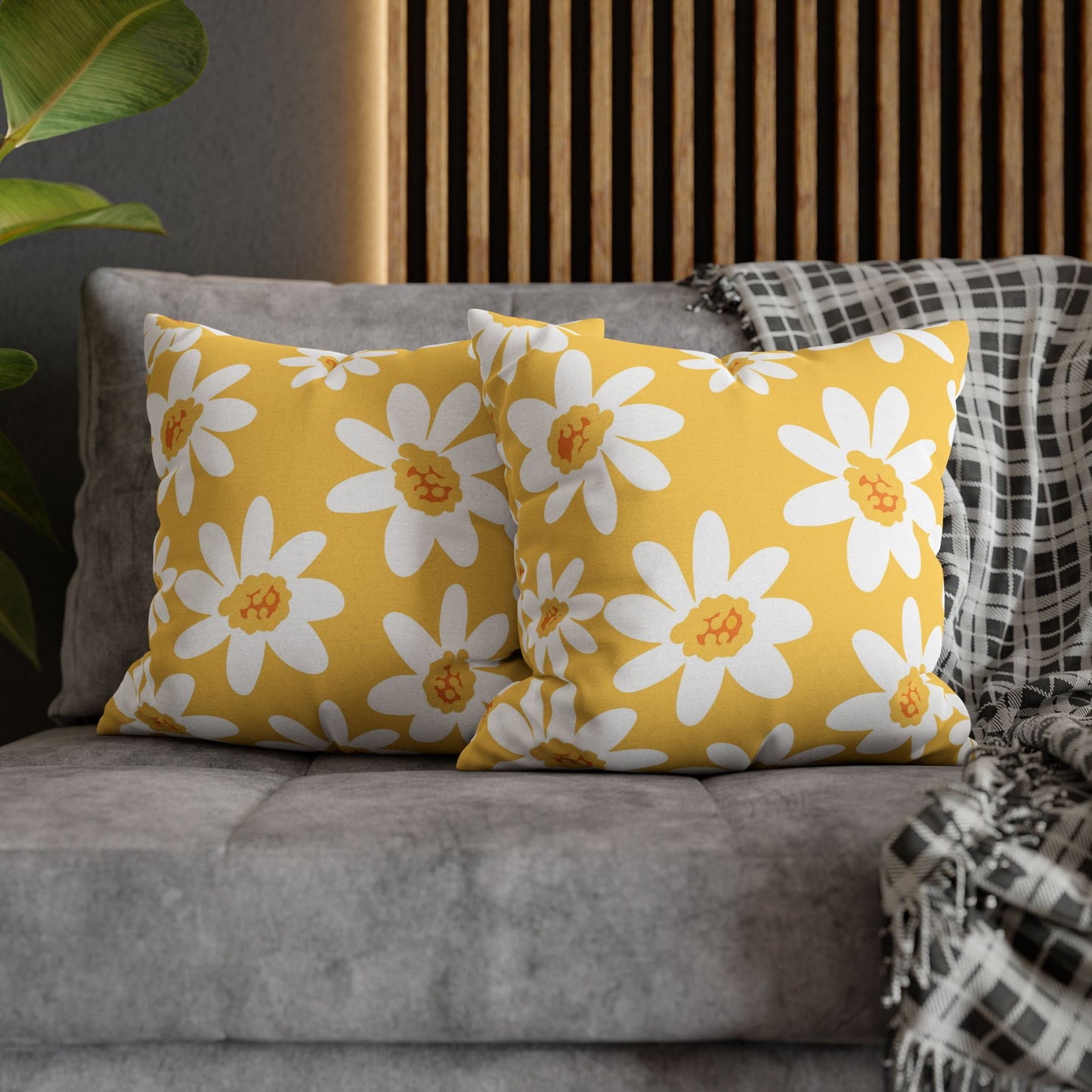 Bright Floral Pillowcase for Home Decor, Yellow Daisy Cushion Cover, Modern Living Room Accent, Gift for Flower Lovers, Spring Decor