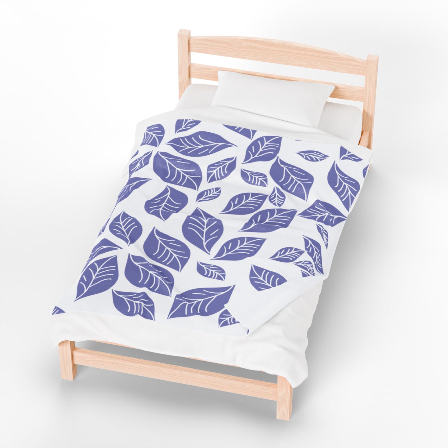 Cozy Velveteen Plush Blanket with Leaf Design, Perfect for Home Decor, Gifts, and Cozy Nights