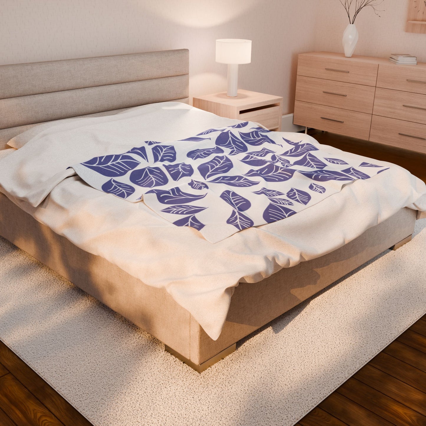 Cozy Velveteen Plush Blanket with Leaf Design, Perfect for Home Decor, Gifts, and Cozy Nights