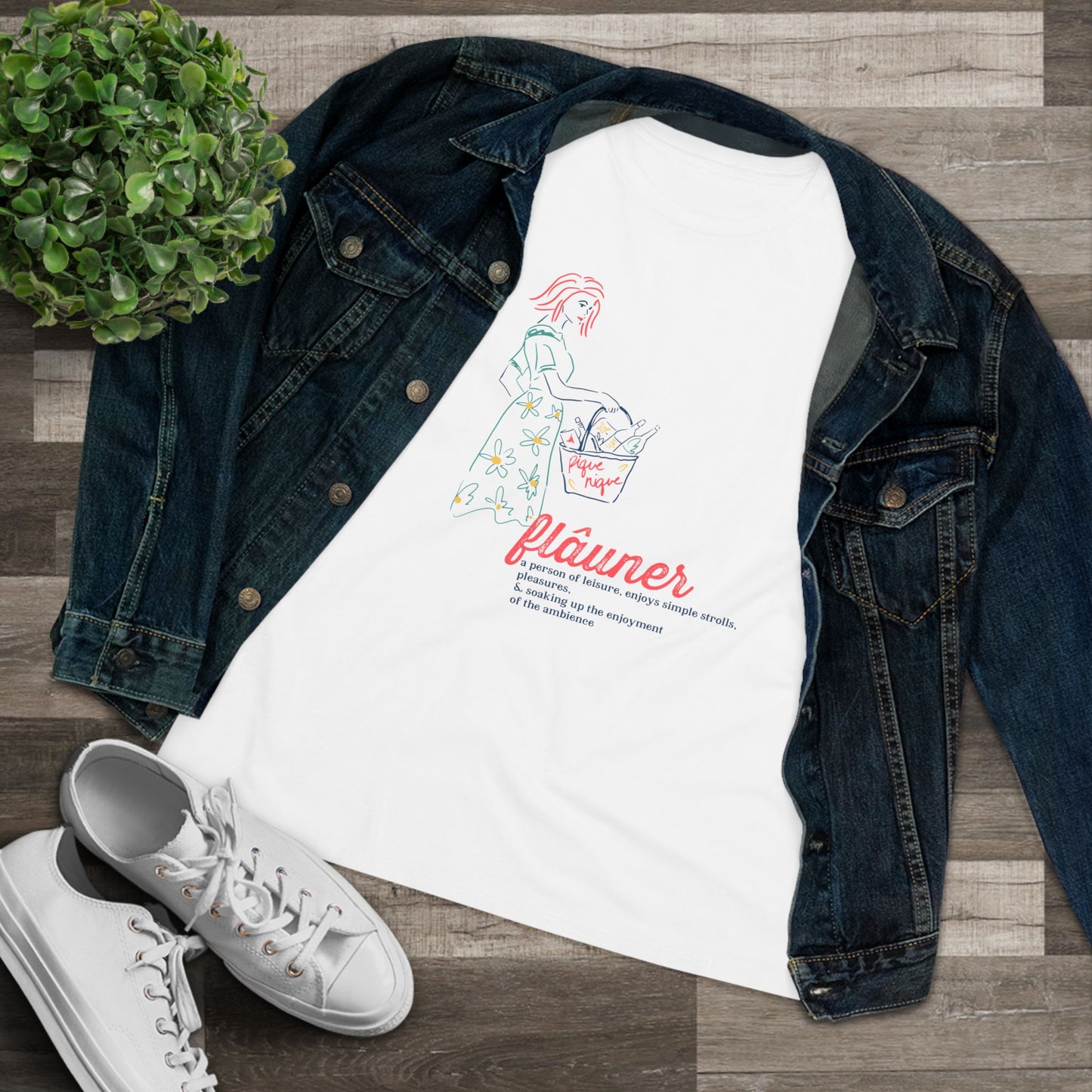 French "Flauner" Woman's T-Shirt - Leisurely Strolls and Picnics Lover Gift