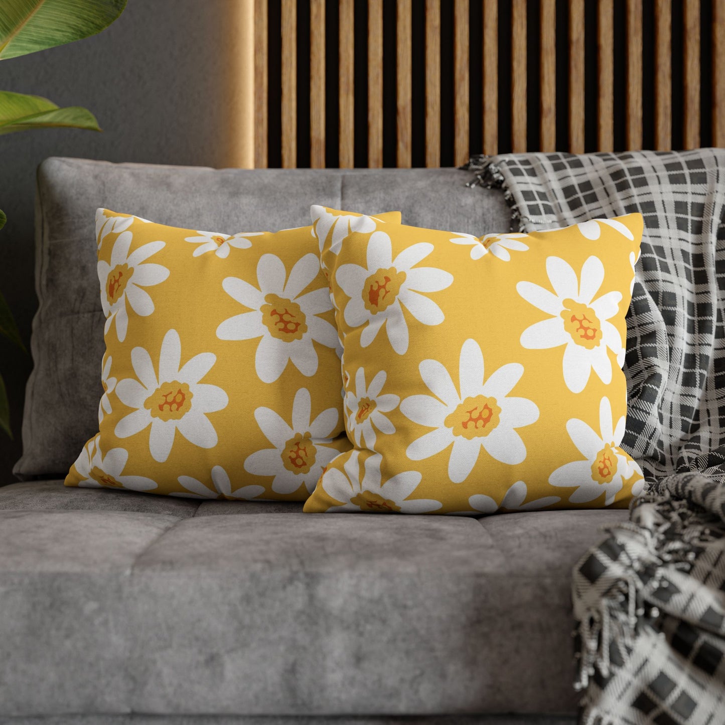 Bright Floral Pillowcase for Home Decor, Yellow Daisy Cushion Cover, Modern Living Room Accent, Gift for Flower Lovers, Spring Decor